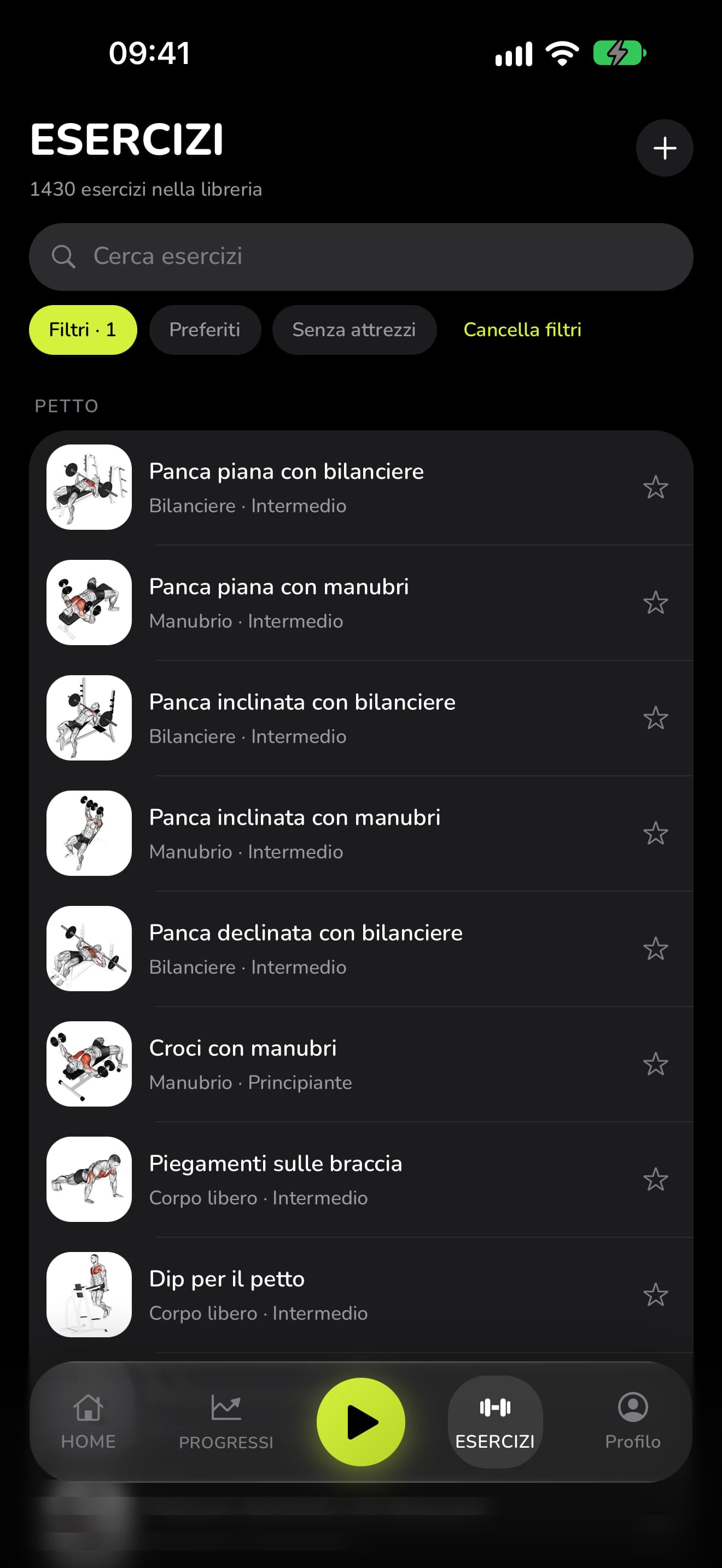 La libreria di esercizi di WaveFit: 1430 esercizi, i filtri e gli esercizi per il petto con le loro illustrazioni.